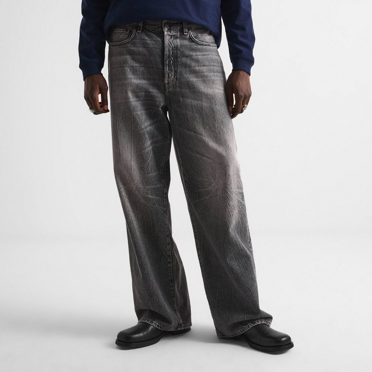 ACNE STUDIOS 1981 Distressed Wide Leg Jeans ג׳ינס רחב אפור כהה שחוק