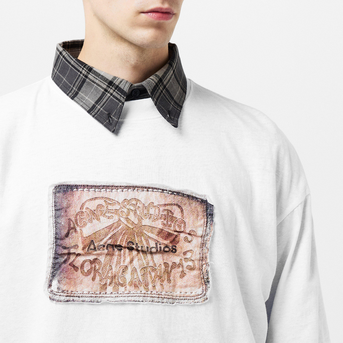 ACNE STUDIOS Label Oversized T-Shirt חולצת טי לבנה אוברסייז עם הדפס