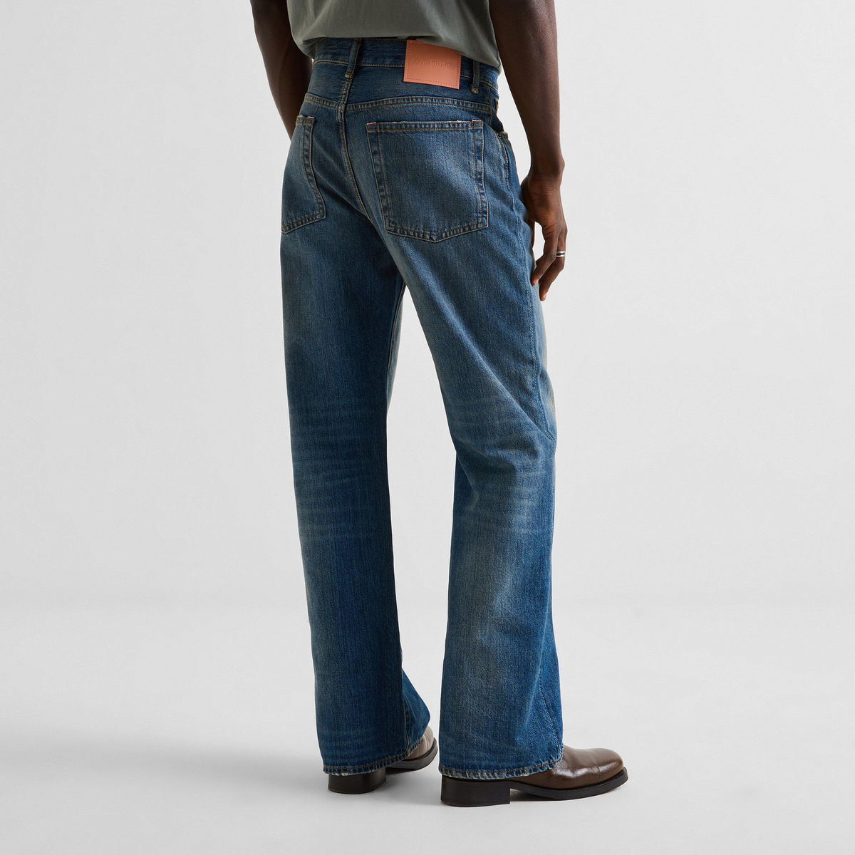 2021 Bingo Straight Leg Jeans ג׳ינס ישר בכחול בינוני שטוף