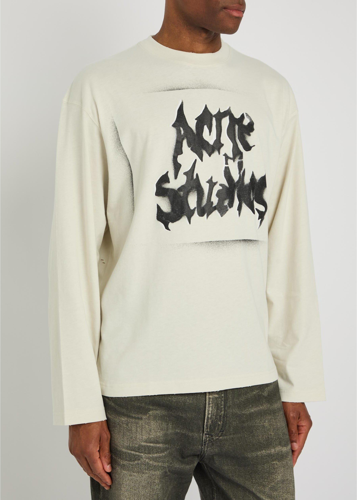 ACNE STUDIOS Graphic Oversized Long Sleeve T-Shirt חולצה ארוכה בגוון שמנת עם הדפס לוגו