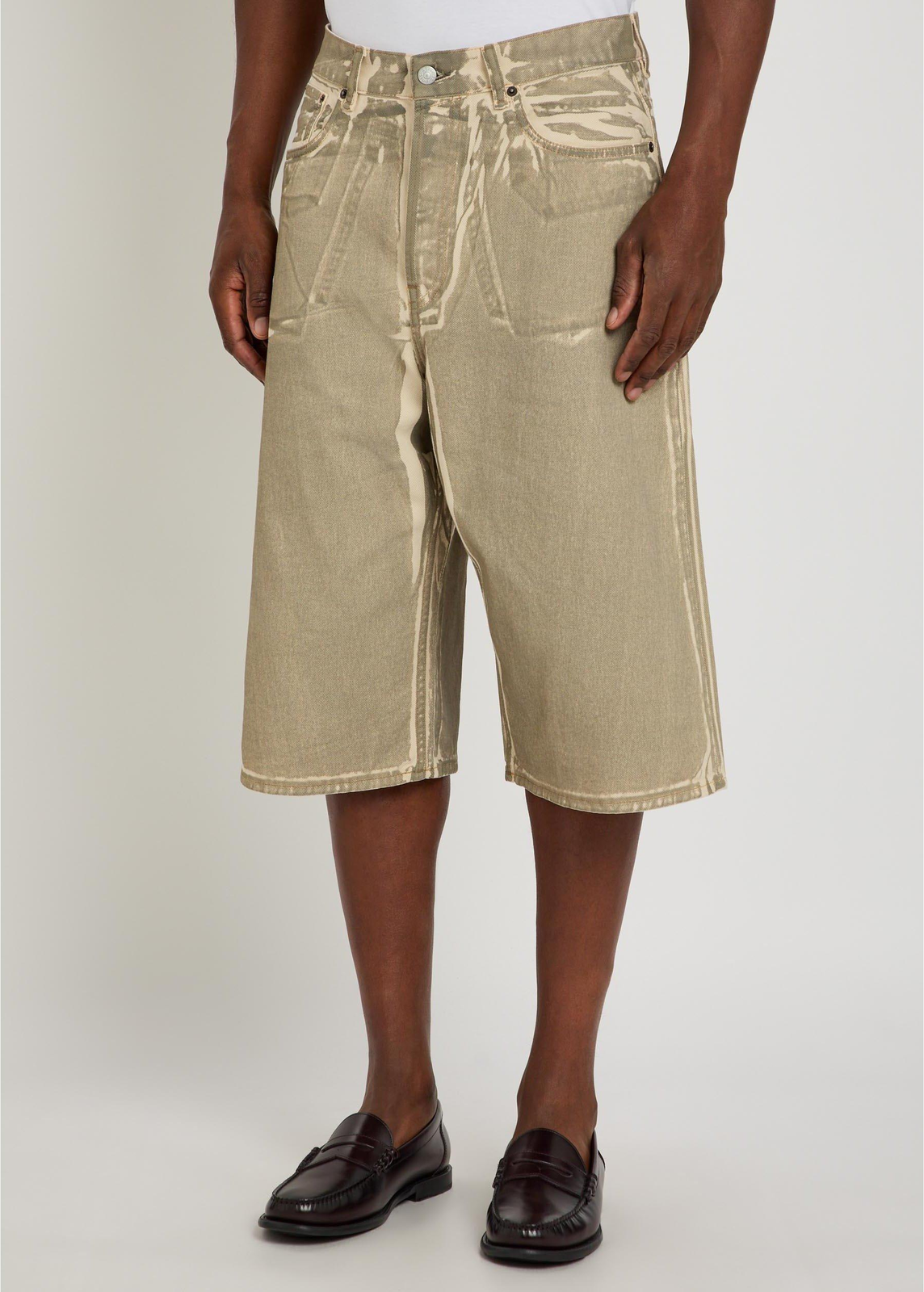 ACNE STUDIOS Wide Leg Denim Shorts ברמודה ג׳ינס רחבה בבז׳