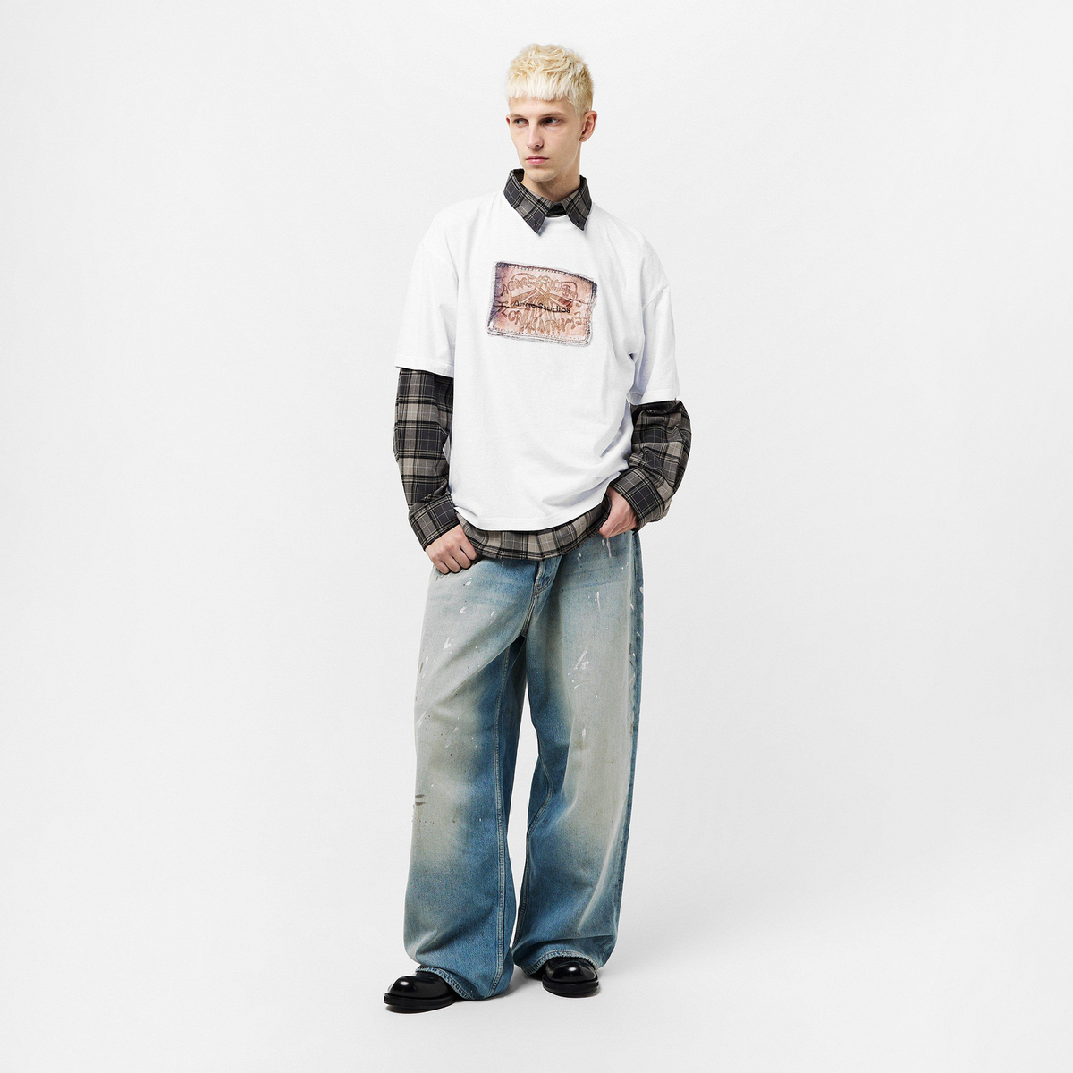 ACNE STUDIOS Label Oversized T-Shirt חולצת טי לבנה אוברסייז עם הדפס