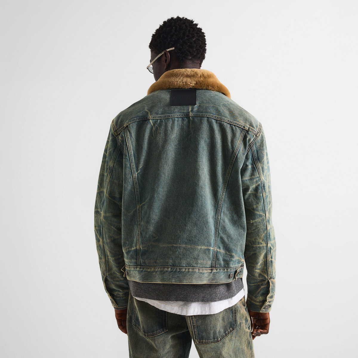 Rion Denim Jacket ז׳קט ג׳ינס כחול שטוף עם צווארון פרווה